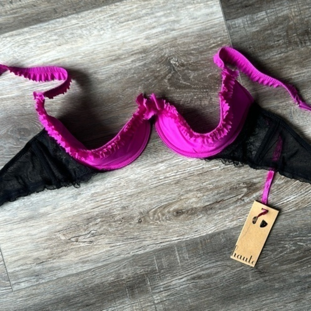 NWT Haute bra Carol Malony Antionette Undercup size 36B Pink Black